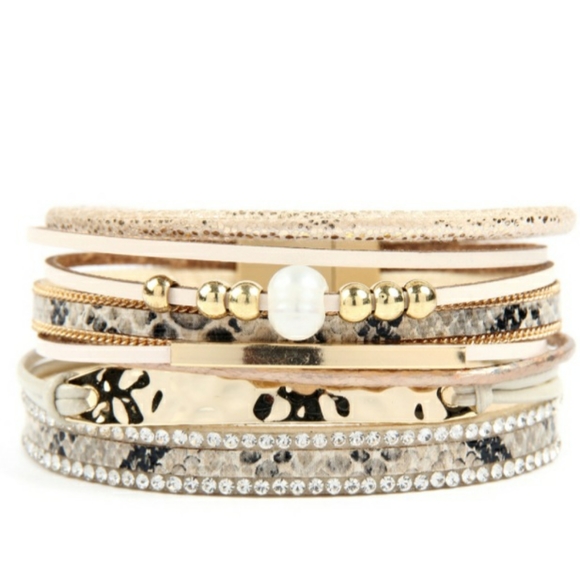 Riah Fashion Jewelry - Leather Charm Bracelet